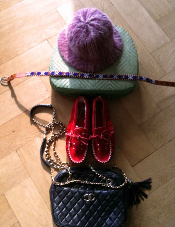 http://sassyj.net/media/blog/FleamarketTreasures2012.jpg
