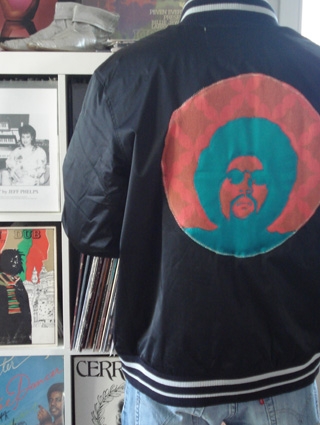 http://sassyj.net/media/blog/MoodyJackeBack2WEB.jpg