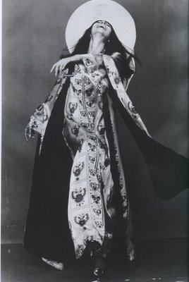 ossie_black_and_white_dress.jpg